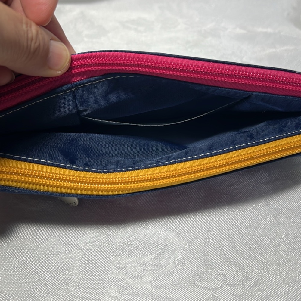 Travelon Safe ID Daisy Double Zip Clutch Wallet - Picture 5 of 10
